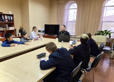 21 сентября в кабинете молодёжного отдела прошла первая в этом учебном году встреча по христианской апологетике. Формат &mdash; лекция-дискуссия с ...